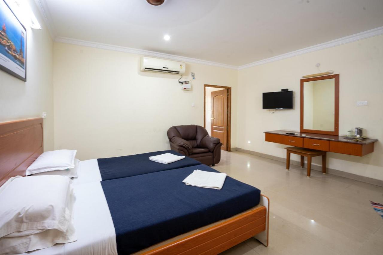Hotel Tamilnadu -Trichy Tiruchirappalli Екстериор снимка